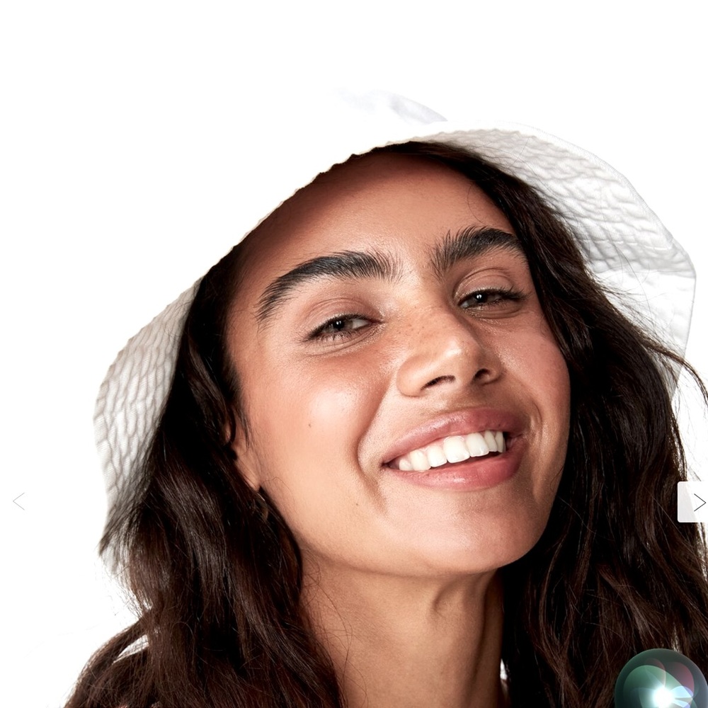 New terry cloth hat in white unisex large